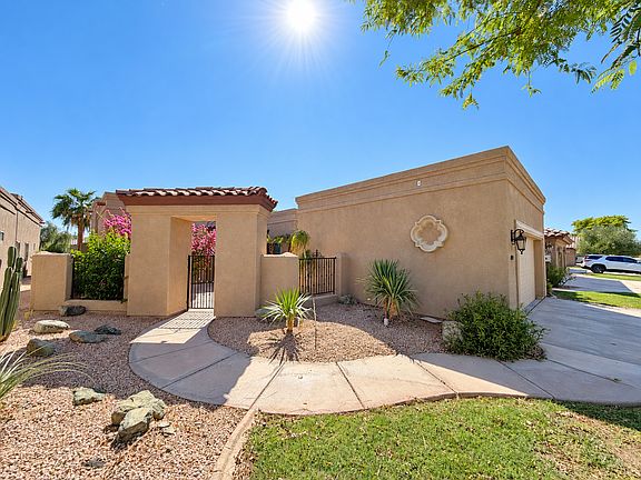 3rd image of 4553 W La Quinta Ln