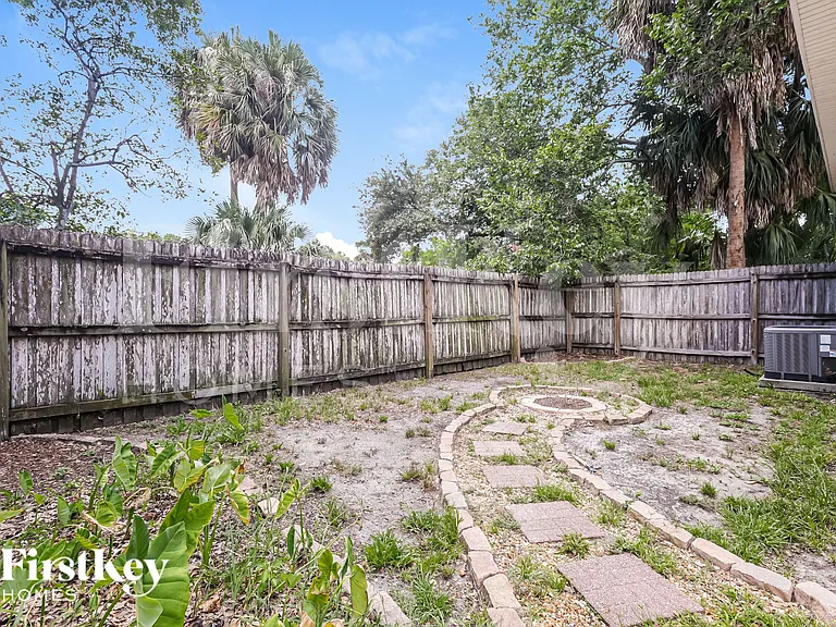 1736 W Pine St — Photo 18