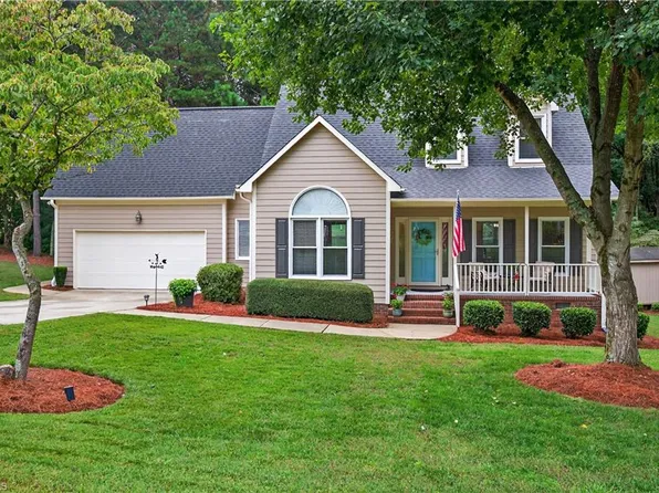 4229 Brookhaven Dr, Greensboro, NC 27406