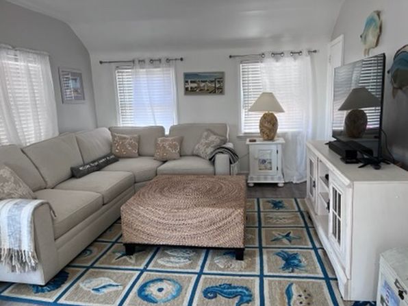 118 N Wilson Ave APT B