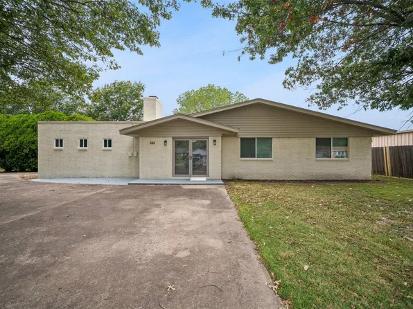 705 N Main St, Wagoner, OK 74467