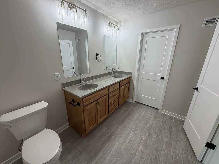 8111 Kallum Dr — Photo 11