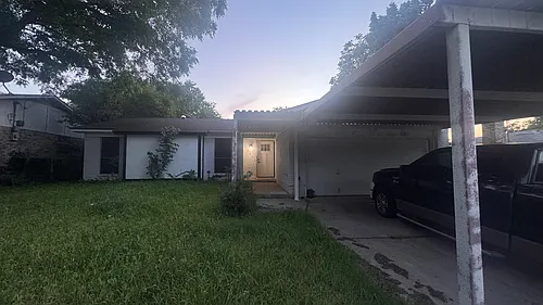 3071 Shane St Photo 1