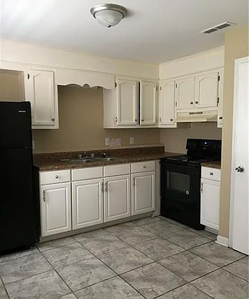 4th image of 1917 Parkdale Ave #1935
