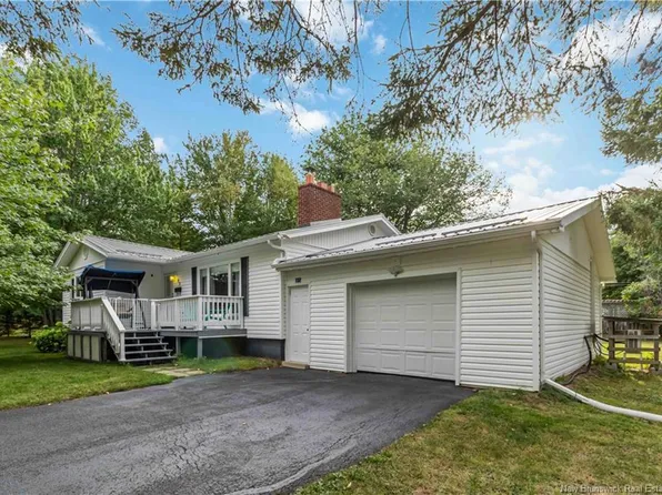 85 Saint Pierre, Shediac, NB E4P 2R8