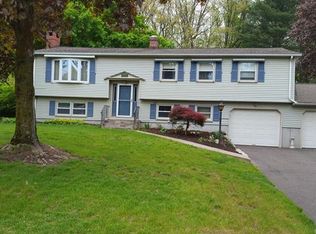 34 Hollow Brook Rd, Windsor, CT 06095