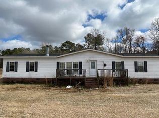 305 Puryear Ln, Dunn, NC 28334