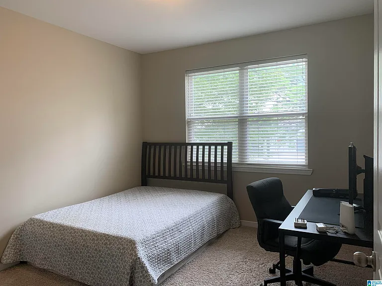 2020 5th Ave S #140 — Photo 13