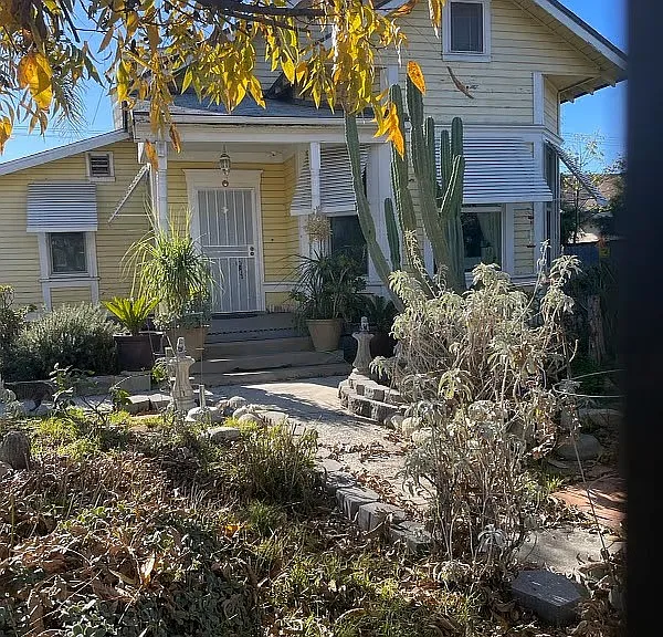 7th St — Photo 1