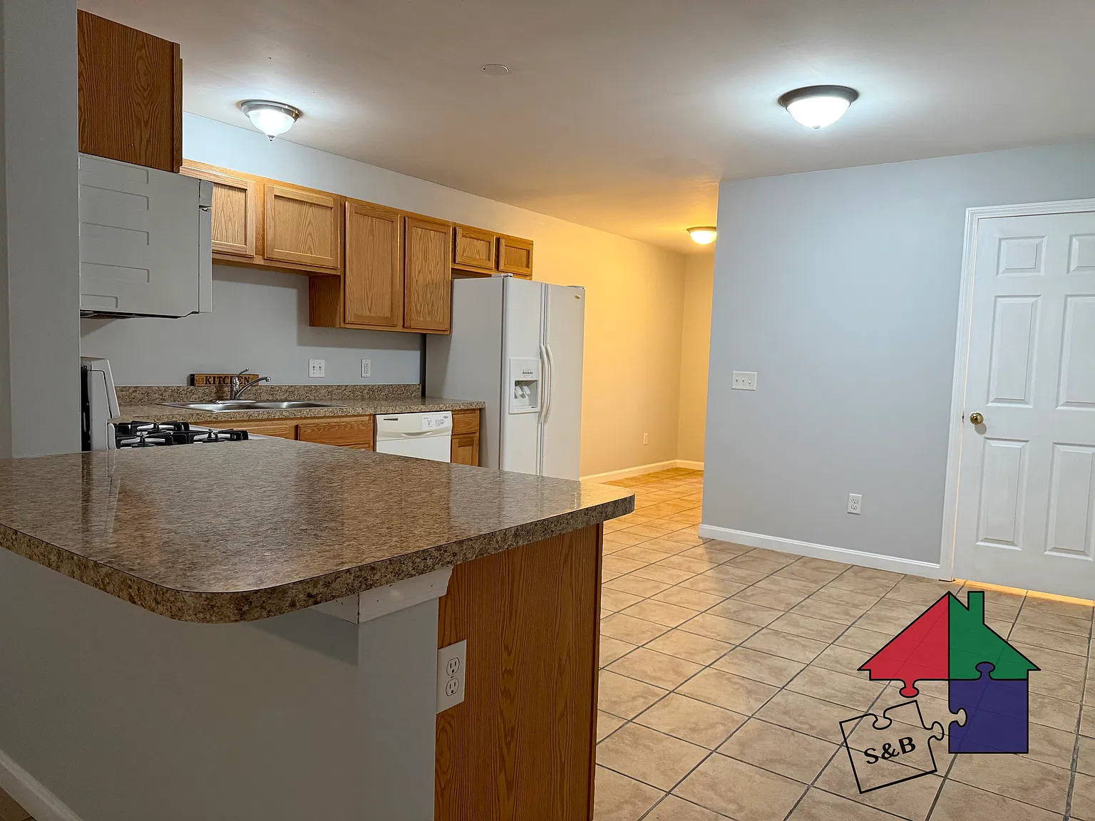 3 bed, 2.5 bath, $2,395 — Photo 3
