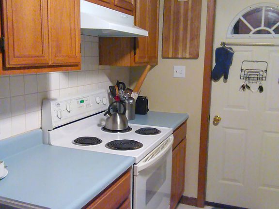 2nd image of 36 Gwendolyn Dr