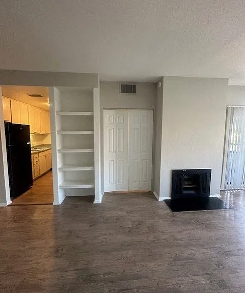 Augusta Court Apartments — Photo 28
