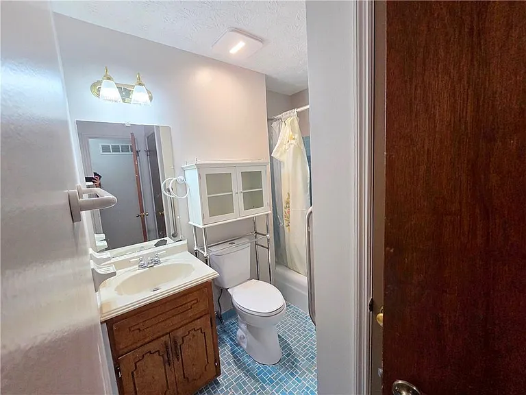 3533 Charlotte Dr — Photo 30