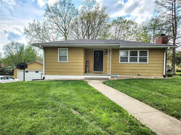 3608 S 31st St, Saint Joseph, MO 64503