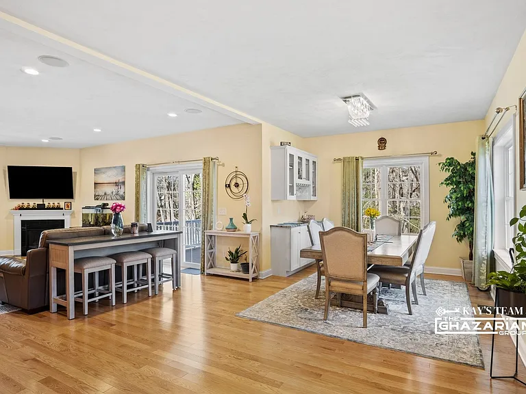 250 Willow St — Photo 8