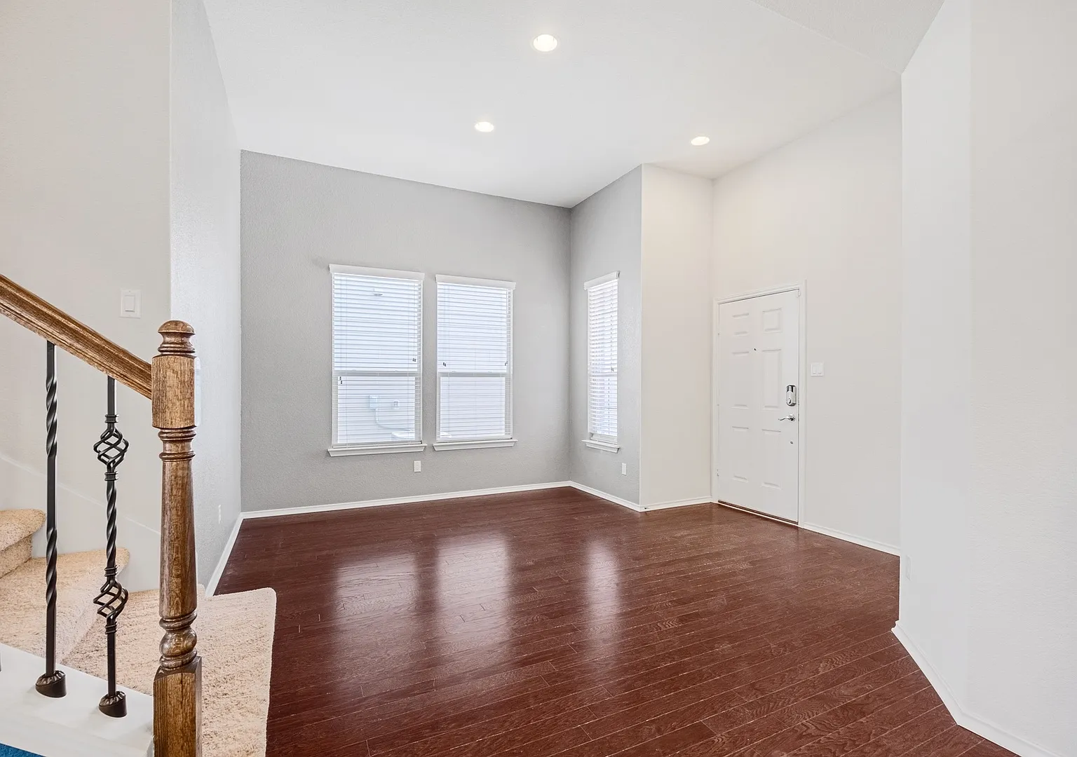 3 Bedroom, 2.5 Bath Home in North Austin — Photo 3