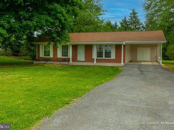 101 Happy School Ave, Bunker Hill, WV 25413