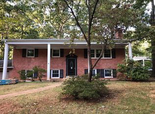 9416 Athens Rd, Fairfax, VA 22032