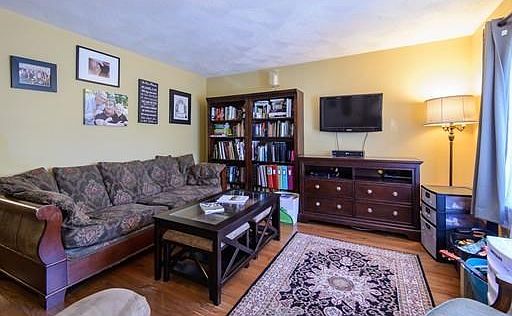 4th image of 60 Casablanca Ct