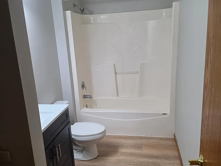 103 Bannon Dr #3E — Photo 2
