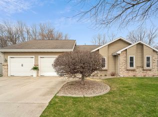 3311 S Bob O Link Ln, Appleton, WI 54915