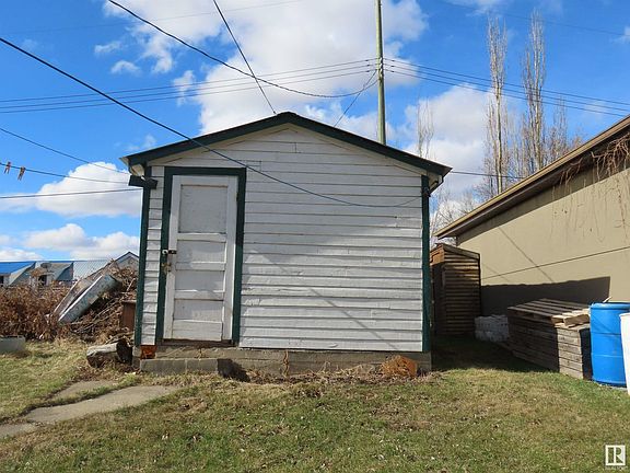 2nd image of 5019 50th Ave