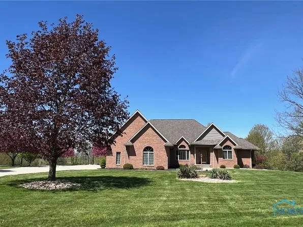 5506 Brookview Ln, Upper Sandusky, OH 43351