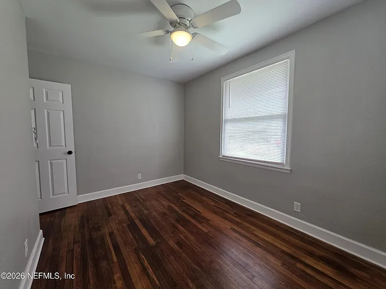 3353 Dellwood Ave — Photo 7