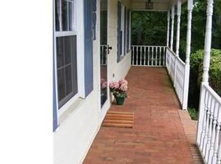 801 Horncastle Rd, Winston Salem, NC 27104