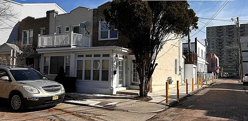 1 N Parker Ave Photo 1