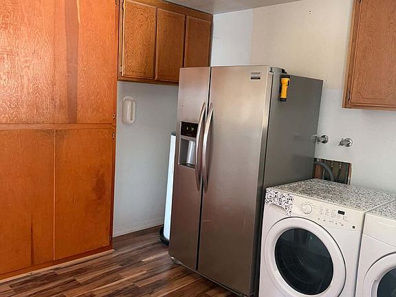 5th image of 1109 Bryan Ave