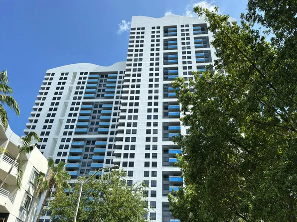 1330 W Ave #1013, Miami Beach, FL 33139