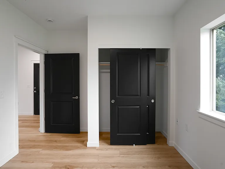Riddell Rd Apartments — Photo 46