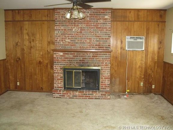 3rd image of 1909 S Independence St