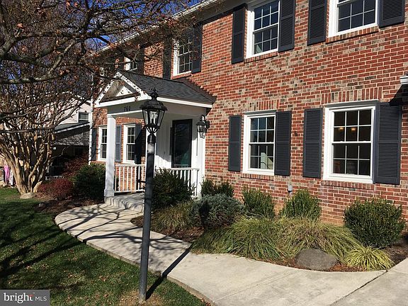 3rd image of 760 Tiffany Dr