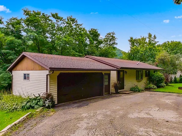 22070 South St, Winona, MN 55987