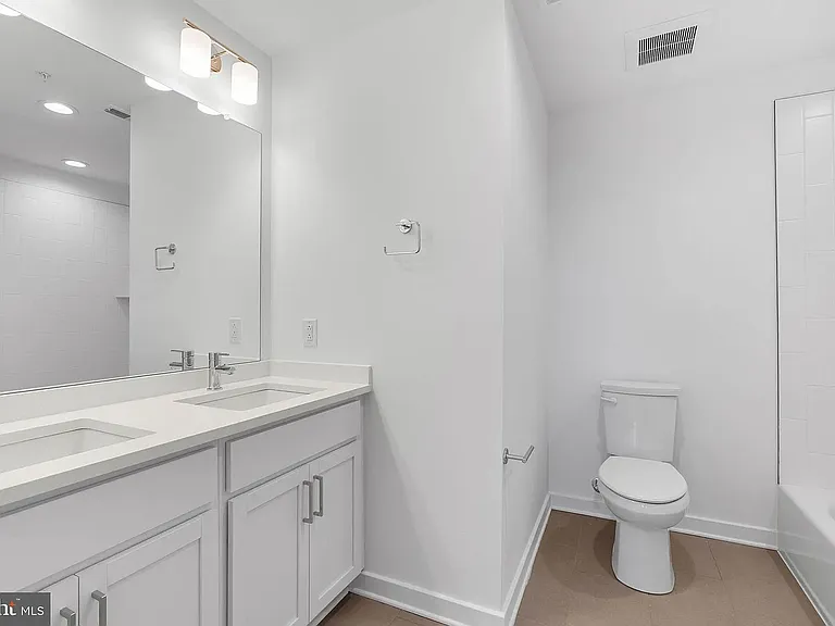 3036 S Northbank Pl — Photo 20