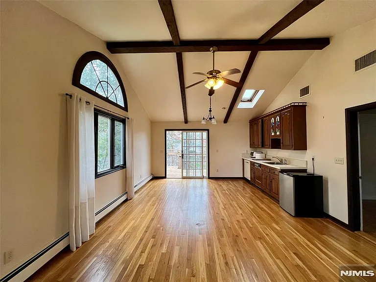 161 McKinley Pl — Photo 5