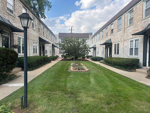 4th image of 1762 W 95th Pl