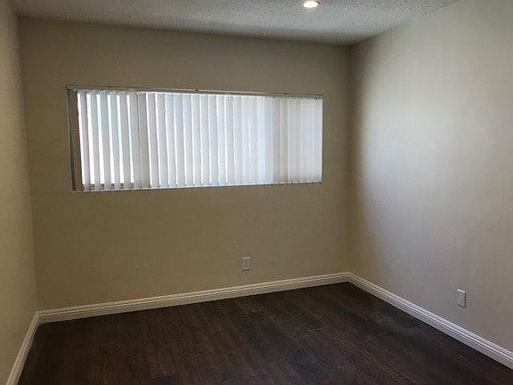 3rd image of 325 Milford St APT 5