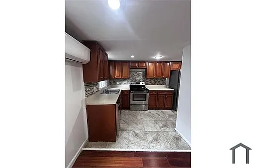92 Orchard St #1 Photo 1