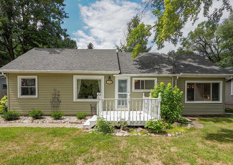 1st image of 10314 Woodlawn Dr