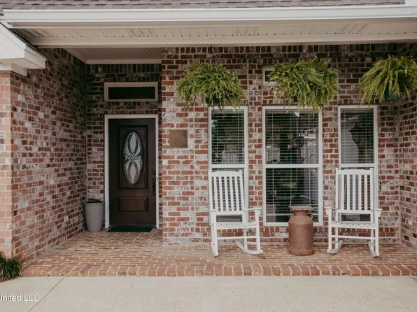 104 Rosalie Ct, Clinton, MS 39056