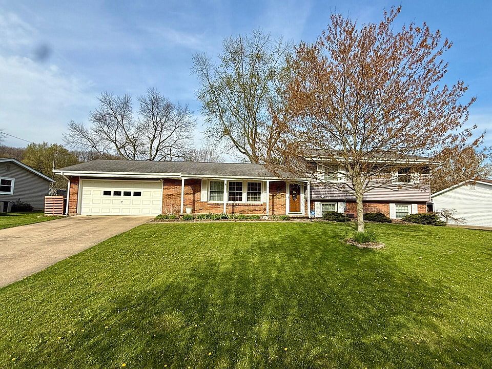 1st image of 10 Craig Dr