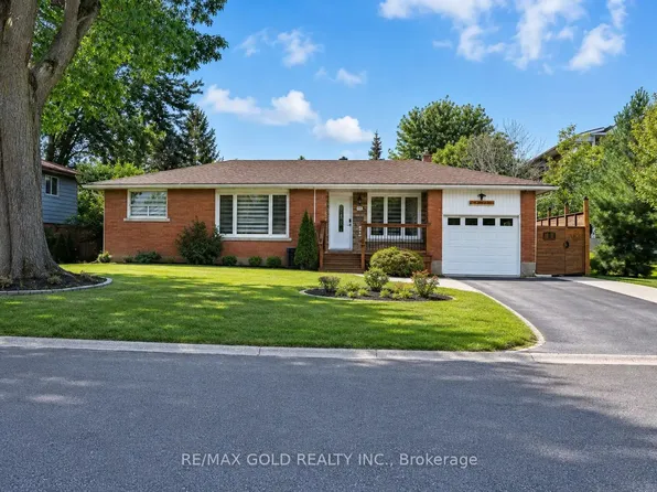 16 Braden Ave, Welland, ON L3C 2R7