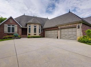 4284 E Woodland St, Springfield, MO 65809