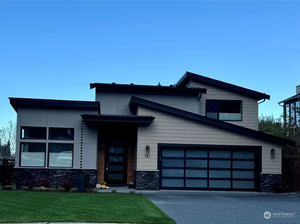 741 Aloha Street, Edmonds, WA 98020