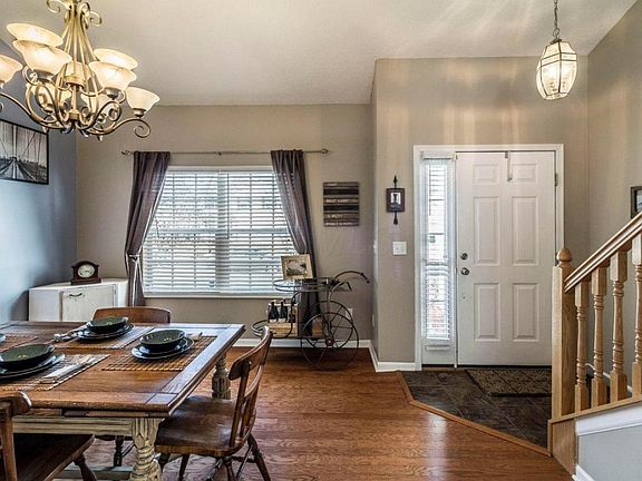 3rd image of 1002 Preble Dr