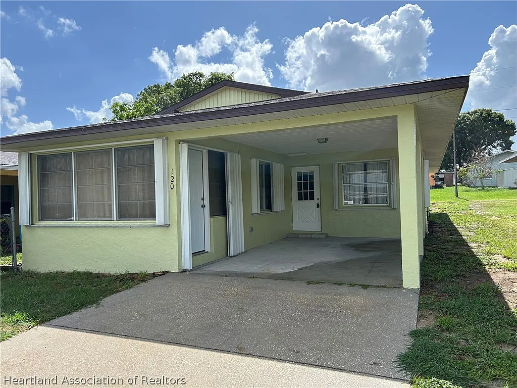 2 bed, 2.0 bath, 988 sqft, $1,350 — Photo 2