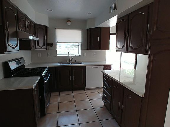3rd image of 15348 Firmona Ave